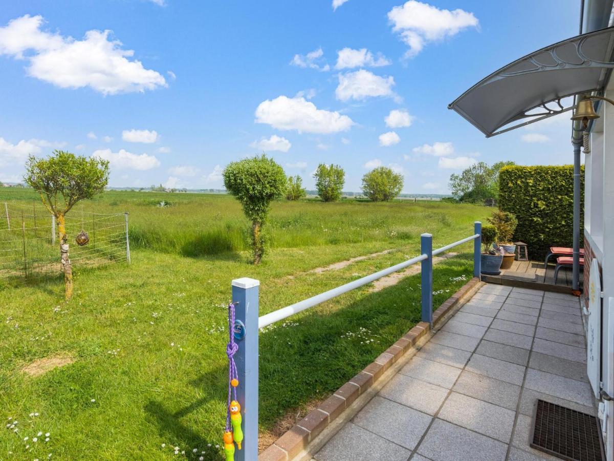 Beautiful Bungalow In Poel Near The Beach Fahrdorf  외부 사진