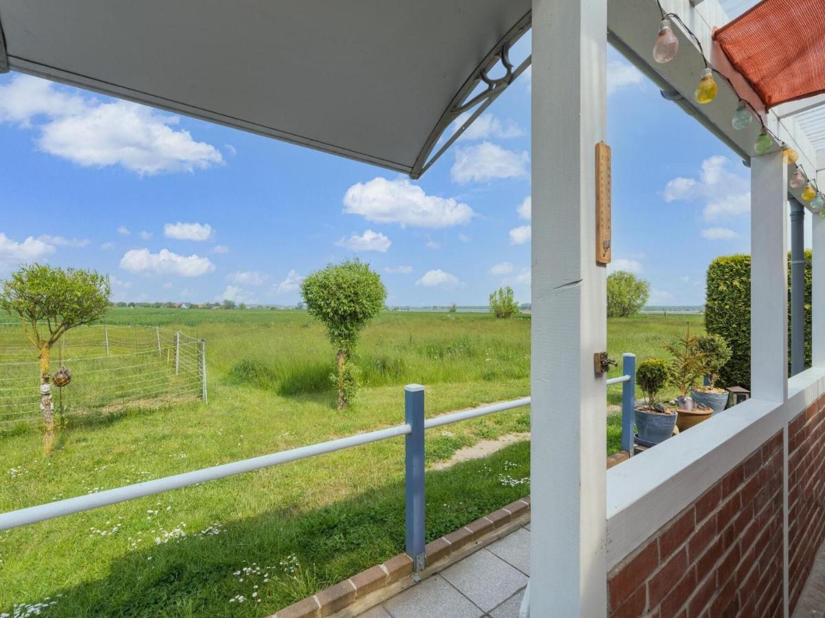 Beautiful Bungalow In Poel Near The Beach Fahrdorf  외부 사진